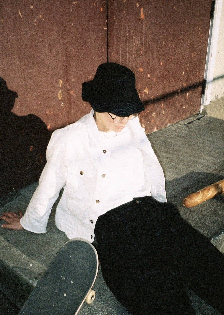 Black Wavy Bucket