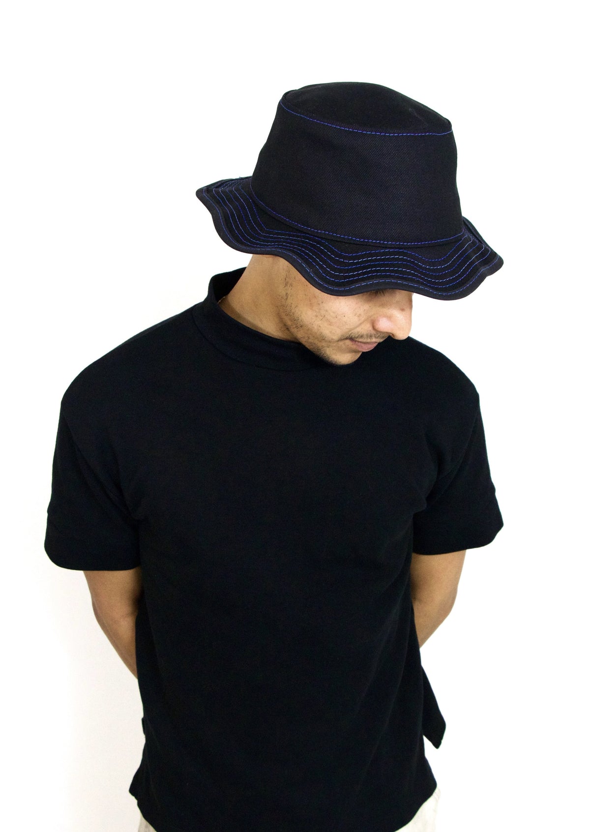 Black Wavy Bucket